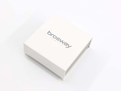 為什么首飾盒要做成翻蓋盒？濟(jì)南包裝盒廠家這樣說(shuō)……